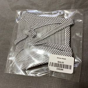 NWT Sealed Striped Facemask Adjustable + Nose Clip
